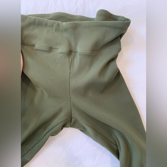 Koral Drive High Rise Rib Legging in Juniper Size Medium - Picture 8 of 10